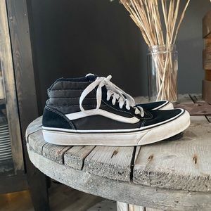 VANS size 8.5 men’s black